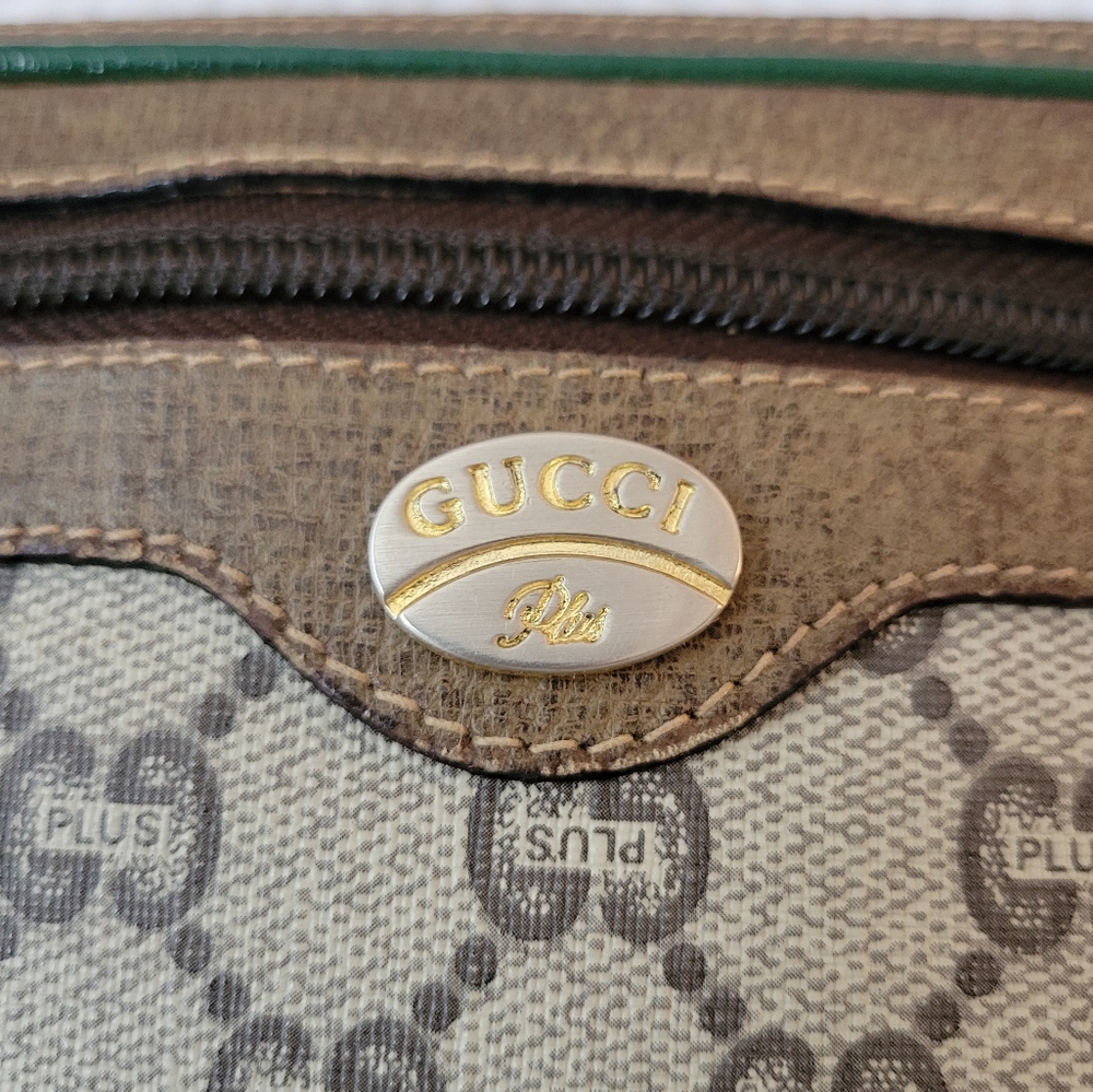 Vintage GUCCI PLUS clutch *READ* - Picture 3 of 13
